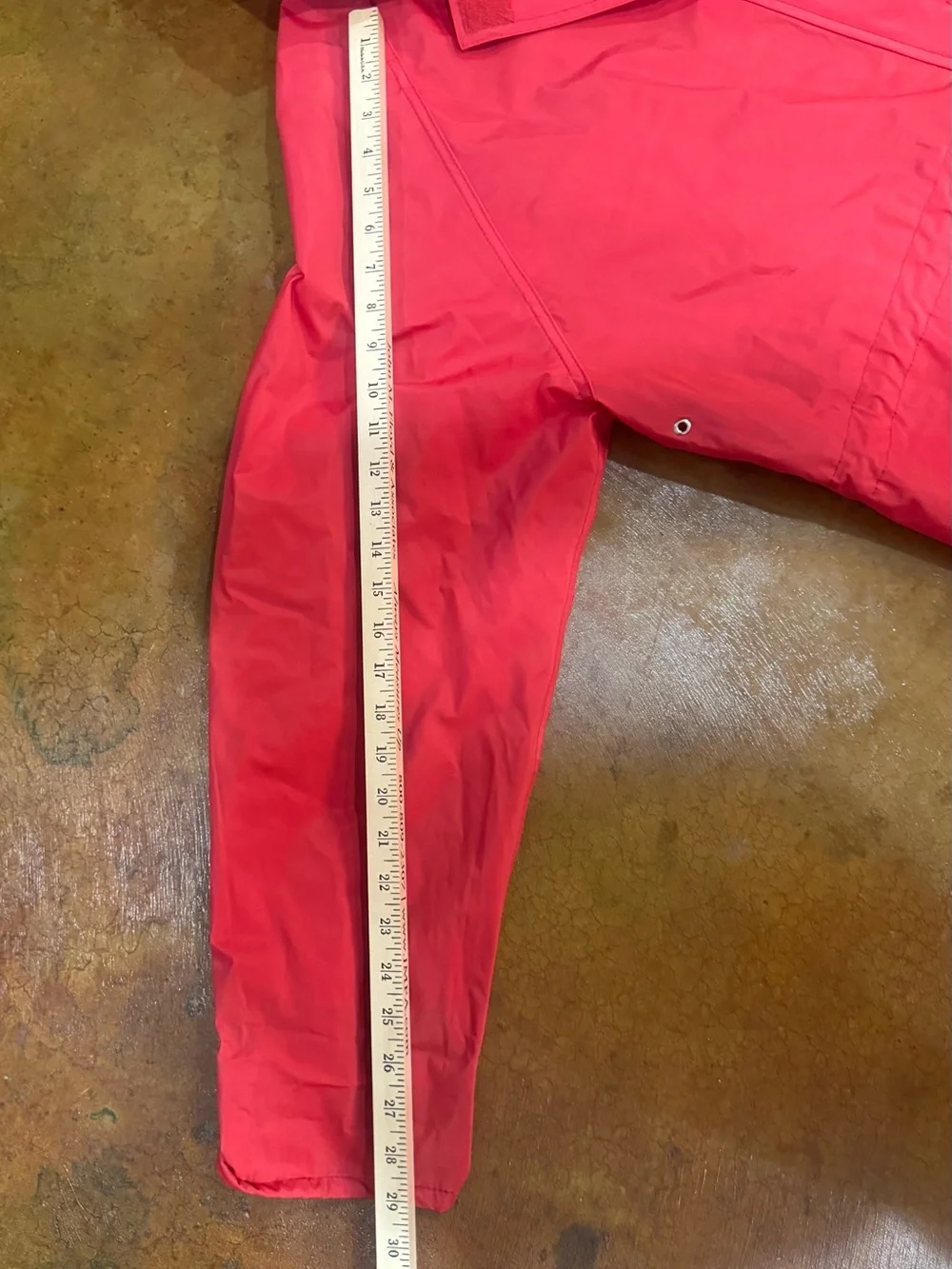 totes Women’s Red Hooded Rain Jacket With Plaid Lining Size L